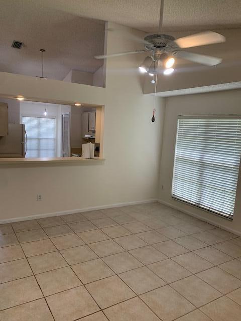 Building Photo - 18595 Woodstream Dr
