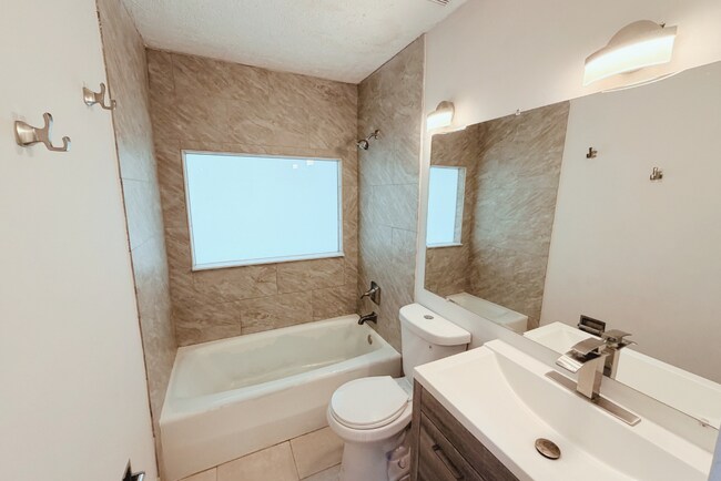 Foto del edificio - 2814 Shell Bark Rd, Decatur, GA 30035