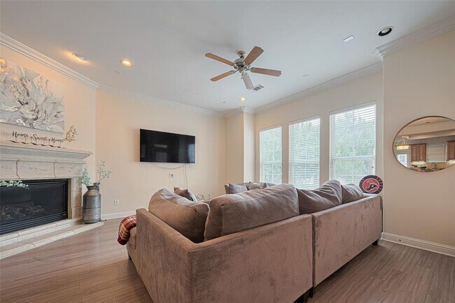 Building Photo - 24 Versante Ct