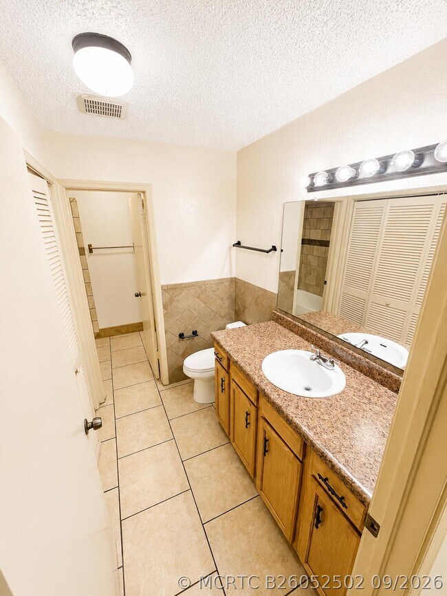 Foto del edificio - 9077 E Highland Pines Dr