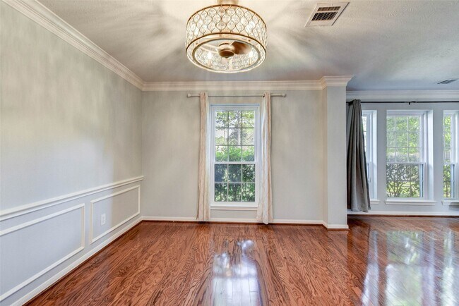 Foto del edificio - 16111 Castlegrove Ct