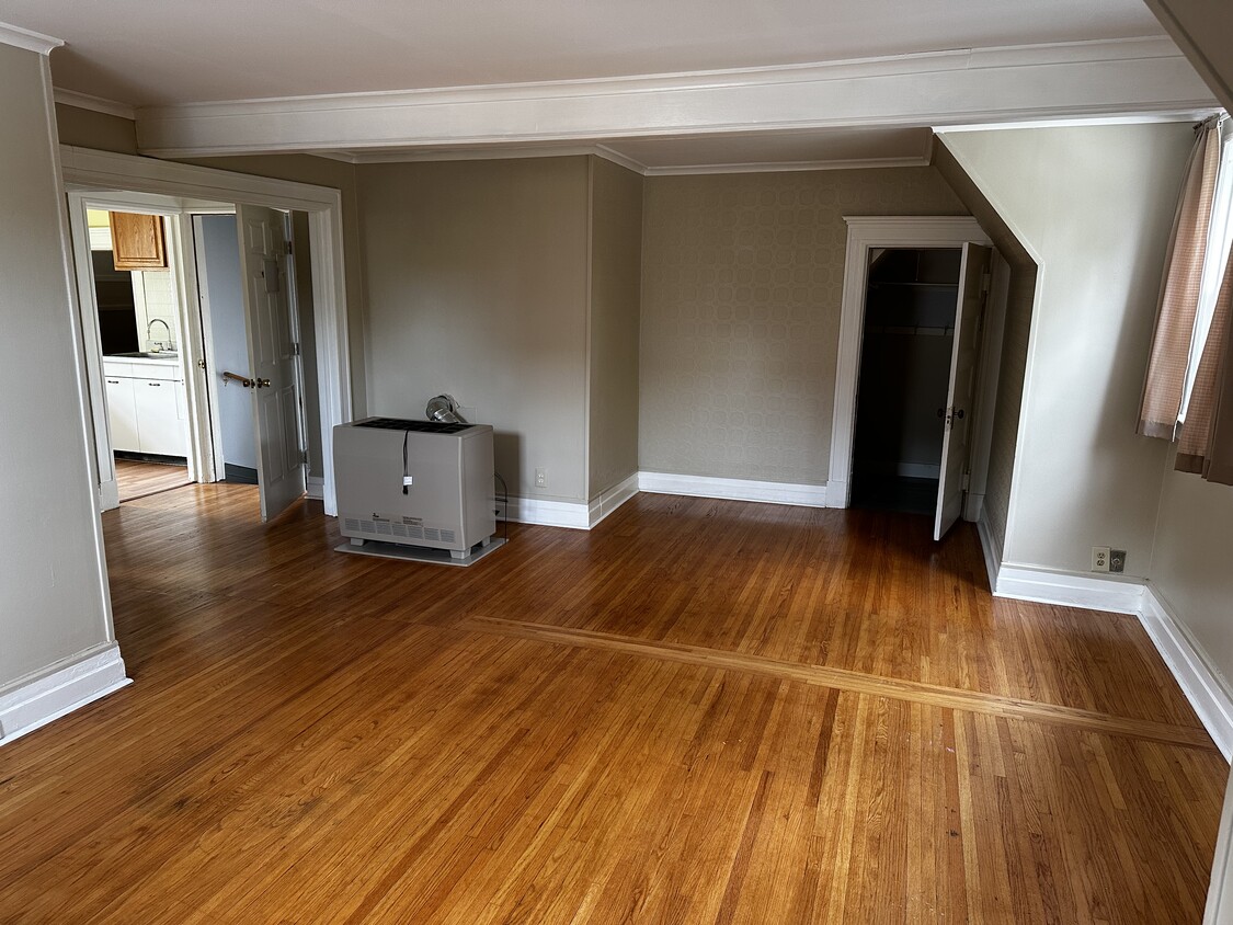 247 Tremont St Unit Apt 2, North Tonawanda, NY 14120 Apartments in