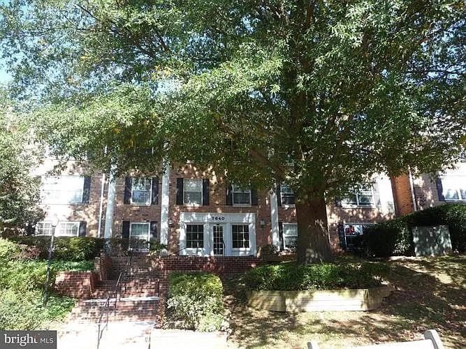 7640 Tremayne Pl Unit 112, McLean, VA 22102 Condo for Rent in McLean