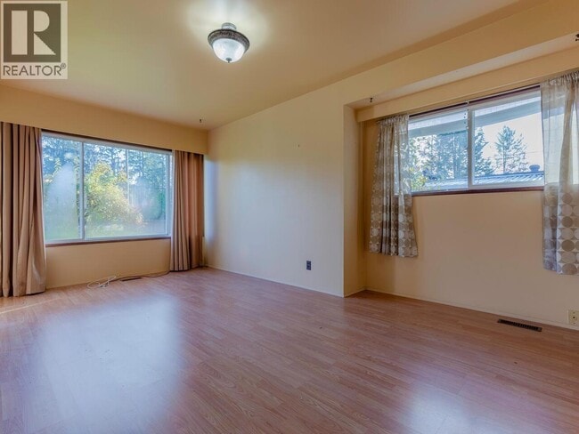 Building Photo - 12187-12227 227 St