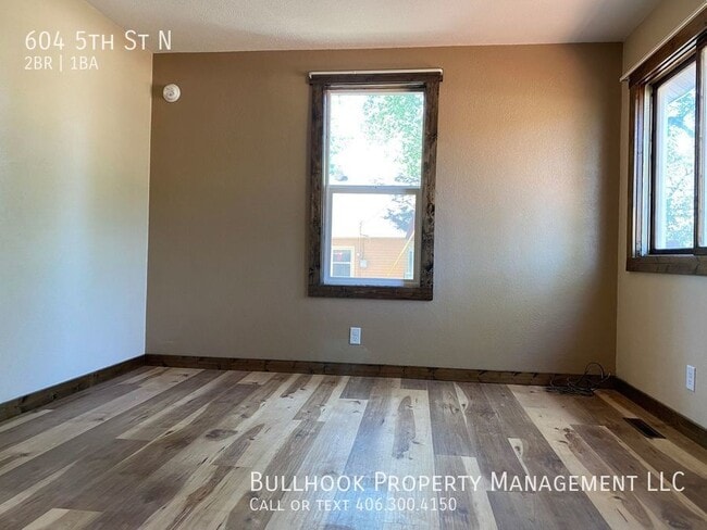Building Photo - Beautifully updated house with 2 decks and...