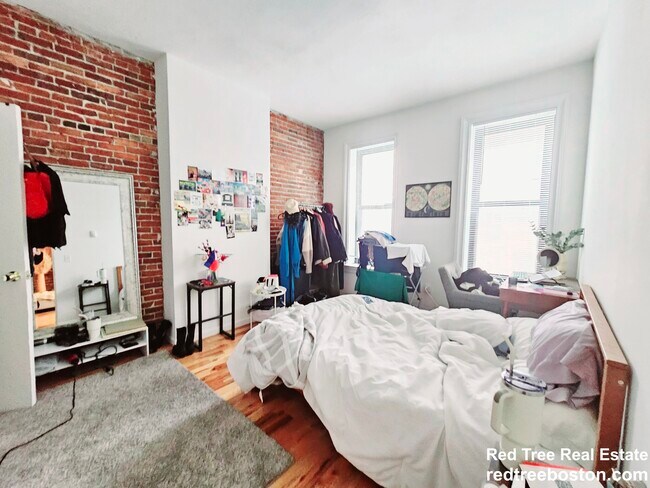 Apt 6 - 23 Cortes St