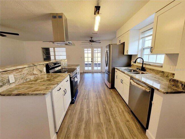 Foto del edificio - 5622 63rd Way N