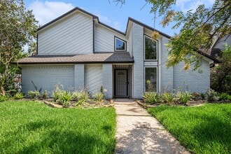 Building Photo - 2283 Woodland Springs St