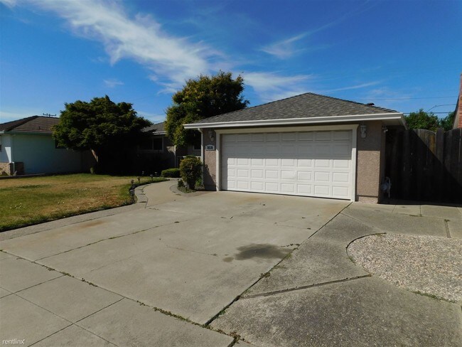 Building Photo - 4 br, 2.5 bath House - 38238 Hamlin St
