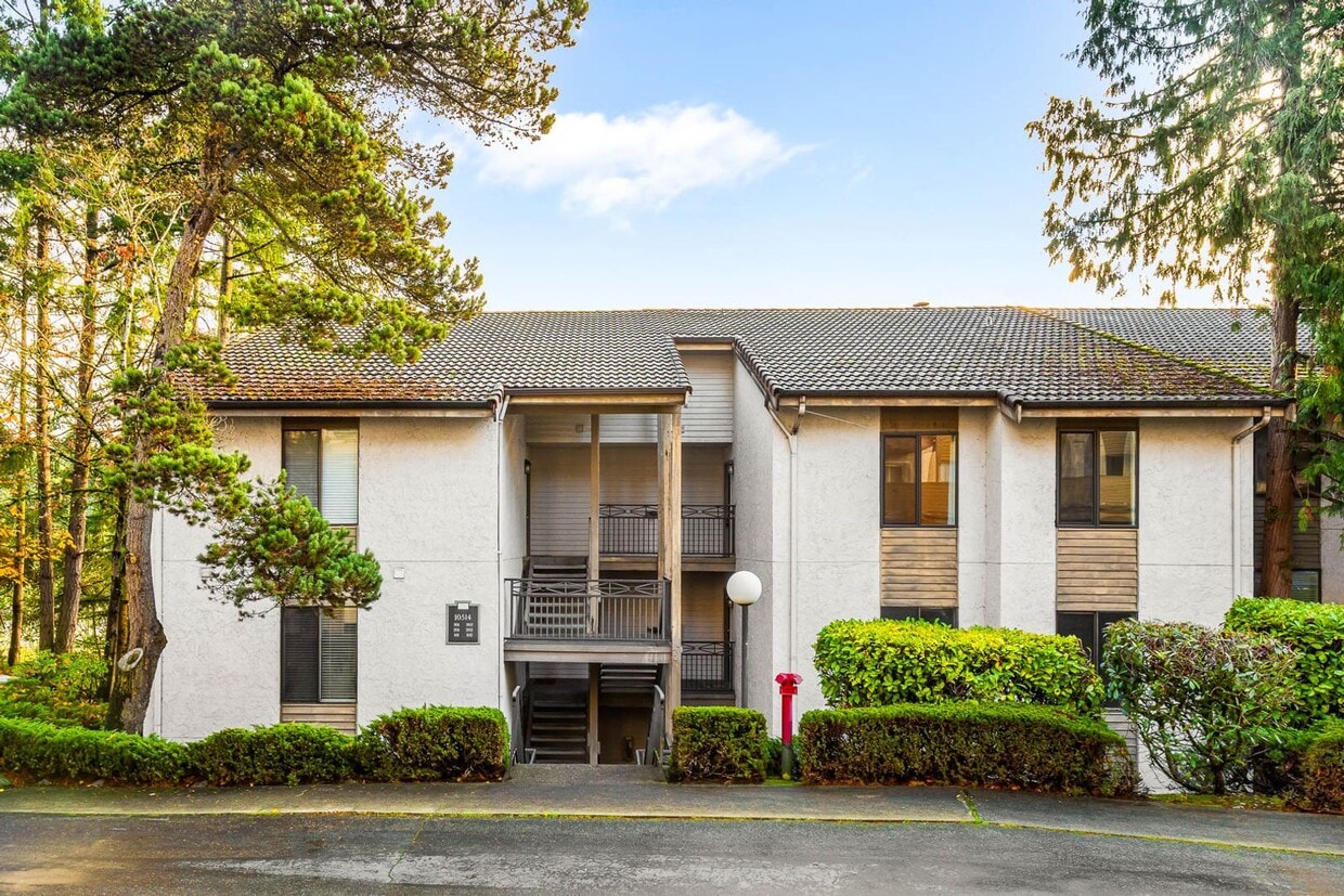 Primary Photo - Limited Time Offer $2,500 rental rate! Available for December Move-In: Spacious 2Bd/2Bath Condo l...