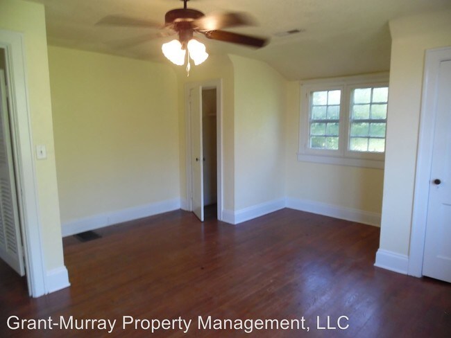 Building Photo - 1806 Morganton Rd