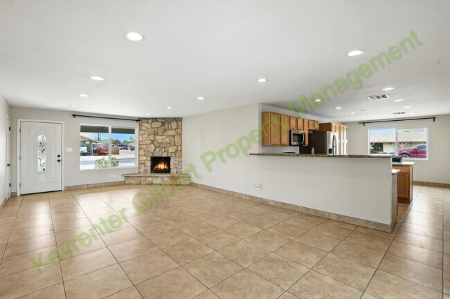 Foto del edificio - 591 N Cheri Lynn Dr