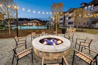 Building Photo - Solstice Apartment Homes