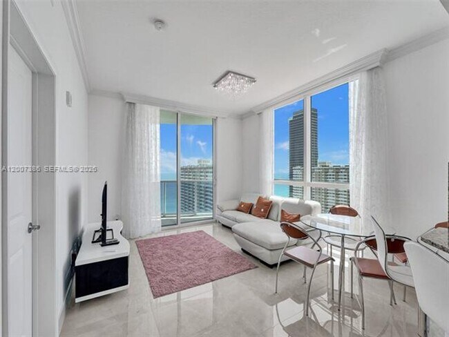 Foto del edificio - 1945 S Ocean Dr