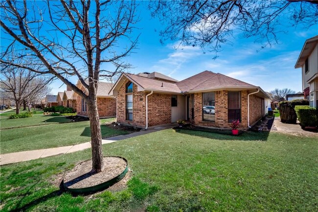 Foto del edificio - 2020 Falcon Ridge Dr