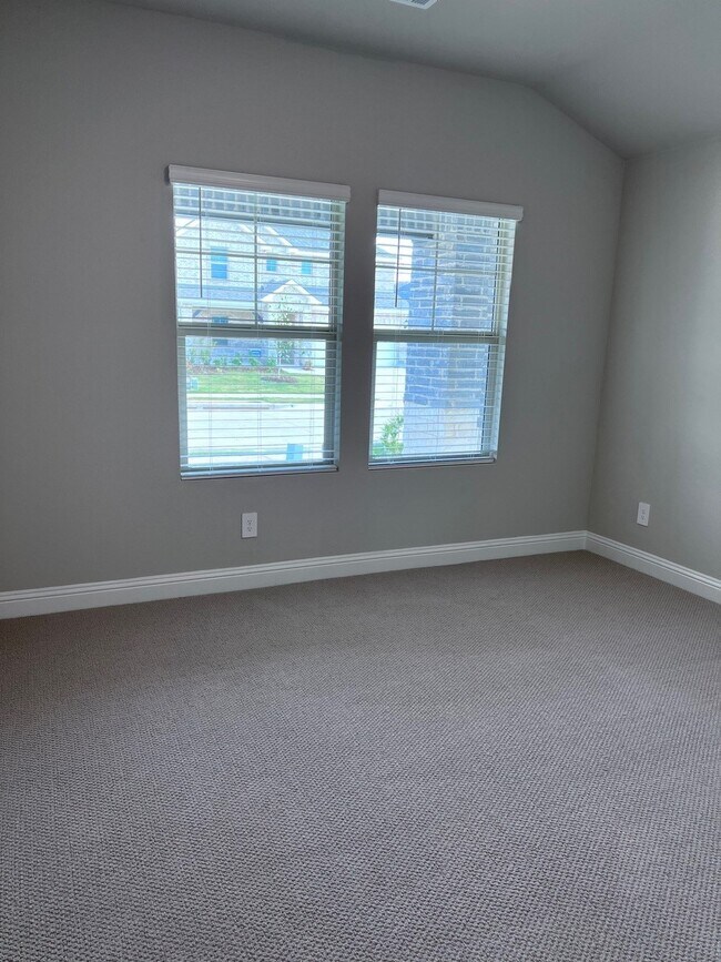 Foto del edificio - 601 Huntley Dr