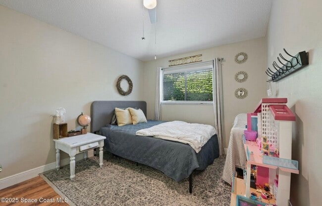 Building Photo - 2544 Ventura Cir