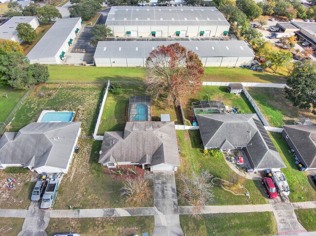 Building Photo - 962 Forest Hill Dr