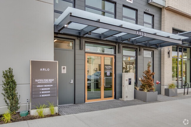Entrance - Arlo