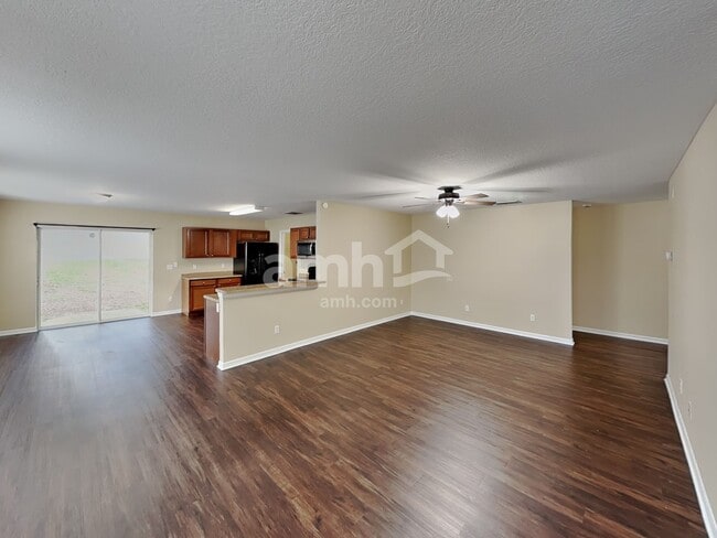 Foto del edificio - 2340 Norwood Pl