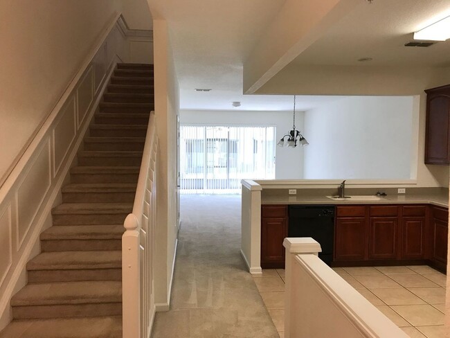 Building Photo - Beautiful 2 bed 2 bath Townhome in Gated C...