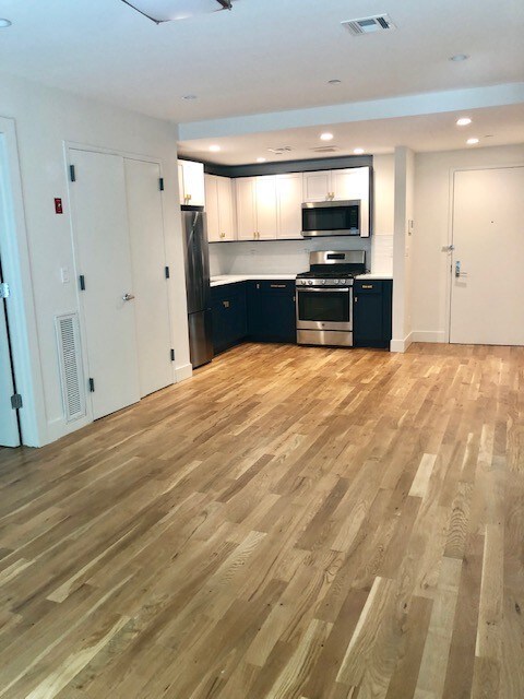 Primary Photo - 1704 Ocean Avenue