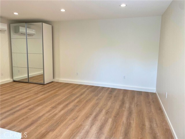 Foto del edificio - 8529 Wyngate St