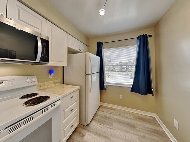 Foto del edificio - 3260 Candle Ridge Dr