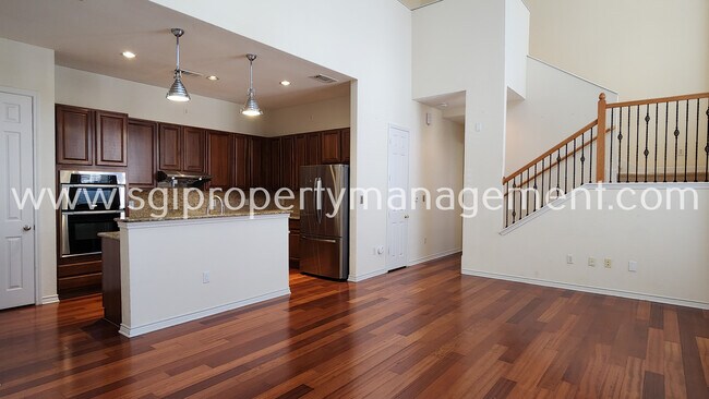 Foto del edificio - 1221 Lake Pointe Way