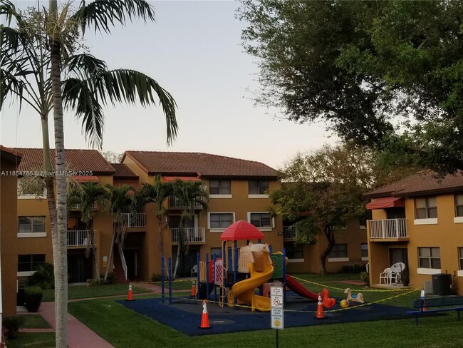 Building Photo - 15620 SW 80th St