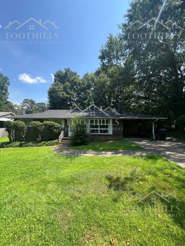 Foto del edificio - 502 Walden Pkwy