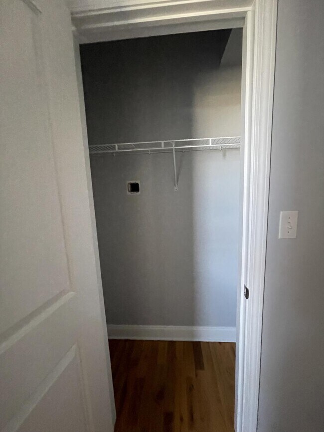 Foto del edificio - 3 bedroom in Chicago IL 60637