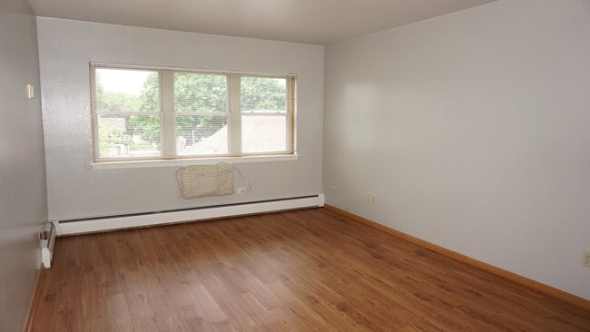 Foto del edificio - Hartwell Place Apartments