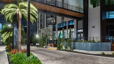 Building Photo - 425-475 E Atlantic Blvd