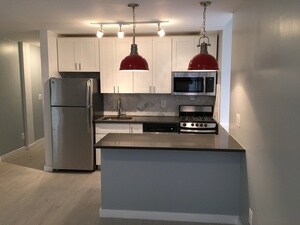 Building Photo - 552 W 184th St