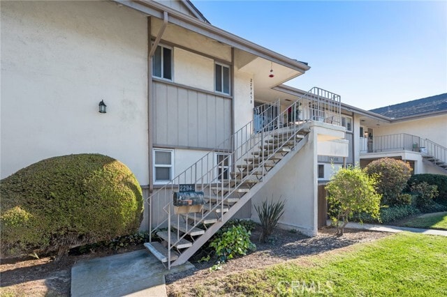 Building Photo - 22945 Nadine Cir