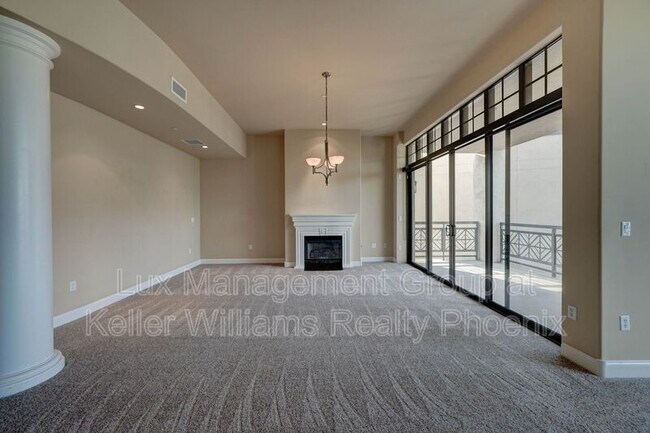 Building Photo - 8 Biltmore Estates Dr