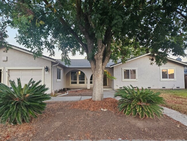 Building Photo - 1304 Fruitridge Dr Building Photo - 1304 Fruitridge Dr