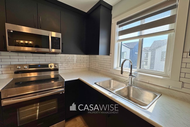 Building Photo - 8045 Cedric Mah Rd