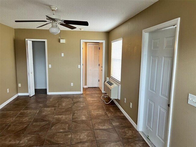 Building Photo - 505 Orchid Dr
