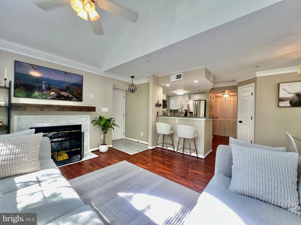 Foto principal - 913 Hillside Lake Terrace