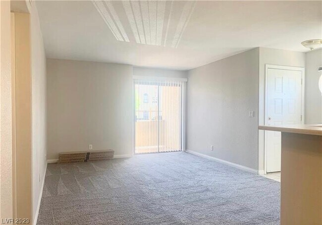 Foto del edificio - 2985 Juniper Hills Blvd