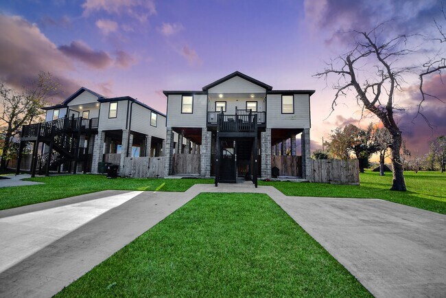 Foto del edificio - 618 Maple Way