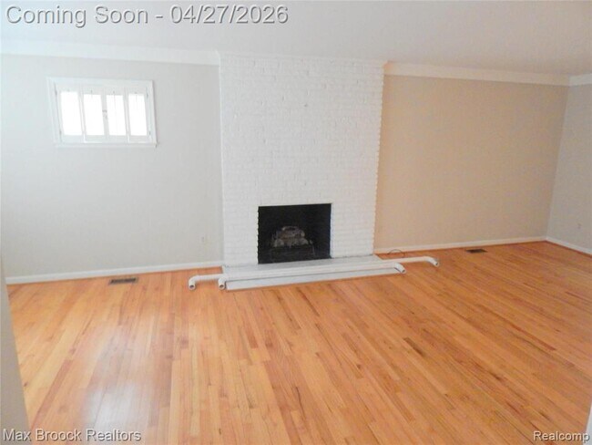 Foto del edificio - 116 E Hickory Grove Rd