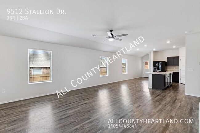 Foto del edificio - 9512 Stallion Dr
