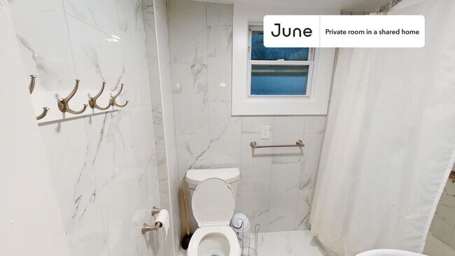 Foto del edificio - Room in Shared 4 bed/2.5 bath home in Allston
