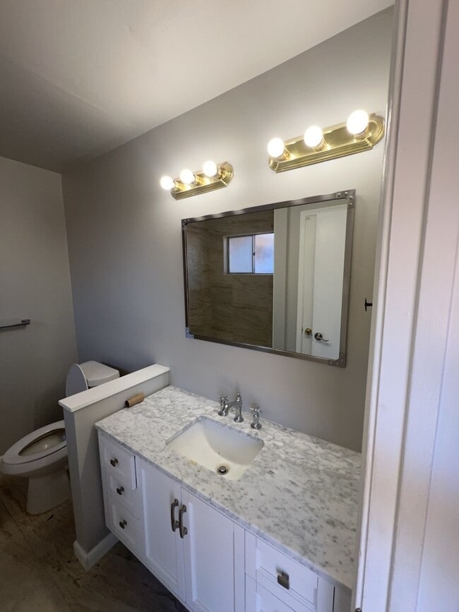 Foto del edificio - 10507 Offer Dr