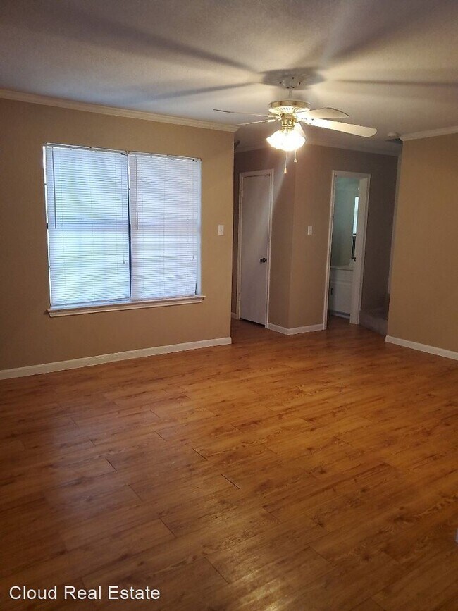 Foto del edificio - 3705 Hereford Ln