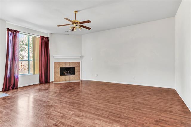Foto del edificio - 3356 Woodberry Ln