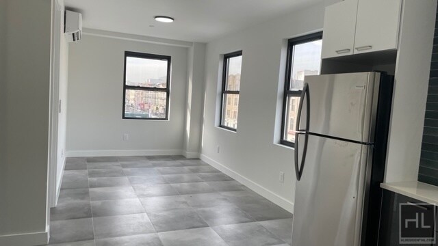 Foto del edificio - FRESHLY BUILT 1 BEDROOM UTICA AVE/PRIME CR...
